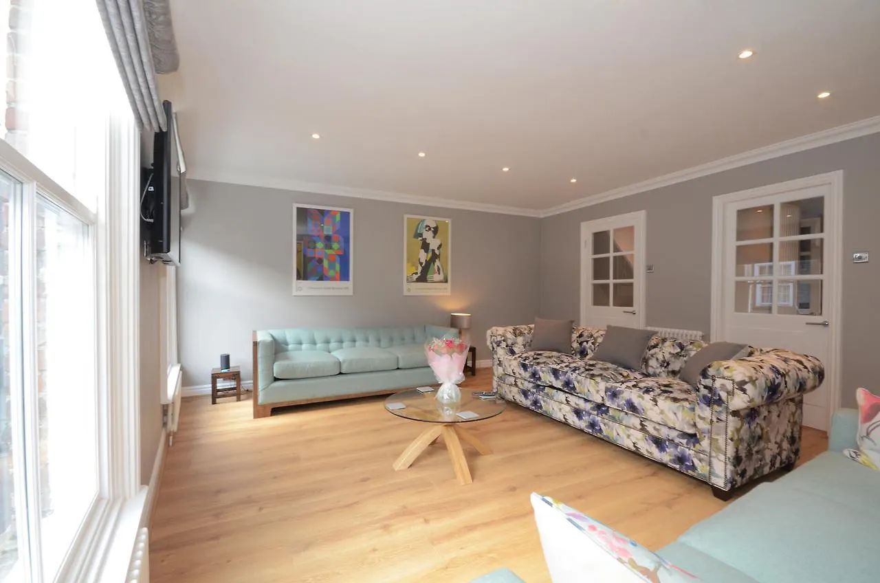 Fossgate Luxury Duplex City Centre Apartment With Free Parking York 0*,